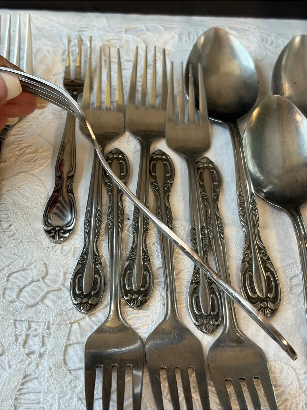 Vintage National Korea NST9 Stainless floral flatware 16 piece set